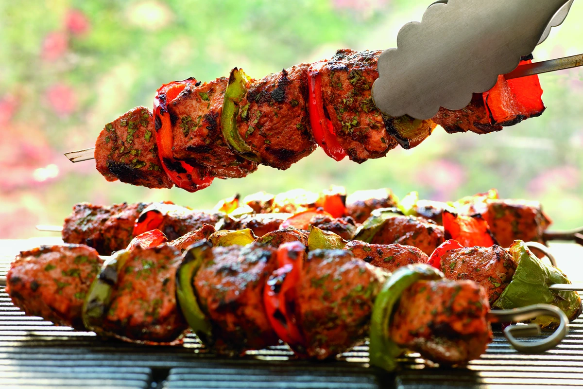 Brochetas de cerdo al estilo español
